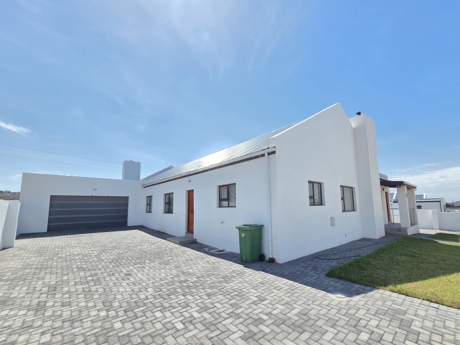 4 Bedroom Property for Sale in Harbour Lights Western Cape